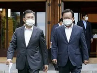 韓国文大統領「高齢者の新型コロナワクチン3回目接種の加速化を」