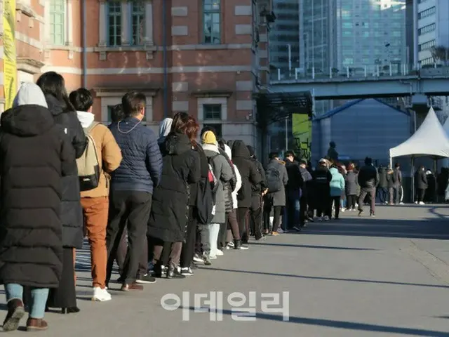 韓国の新規コロナ感染者5817人で「月曜最多」…重症者も「6日連続で800人」超える（画像提供:wowkorea）