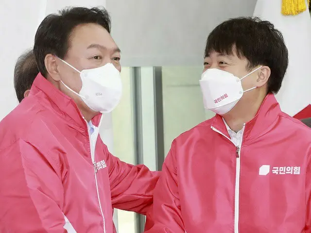 尹錫悦、国民の力大統領選候補（左）と李俊錫、国民の力代表（右）（画像提供:wowkorea）