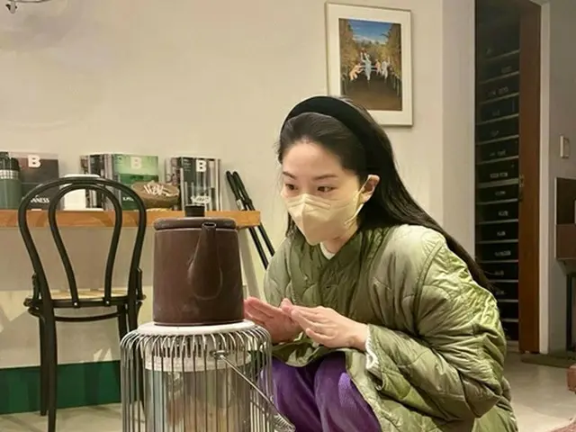 グループ「SHINHWA」のメンバーチョンジンの妻リュ・イソさんが近況を伝えた。（画像提供:wowkorea）