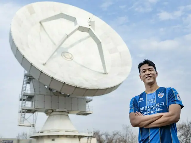 韓国代表センターバック金英権が蔚山現代に入団...師匠洪明甫監督と再会（画像提供:wowkorea）