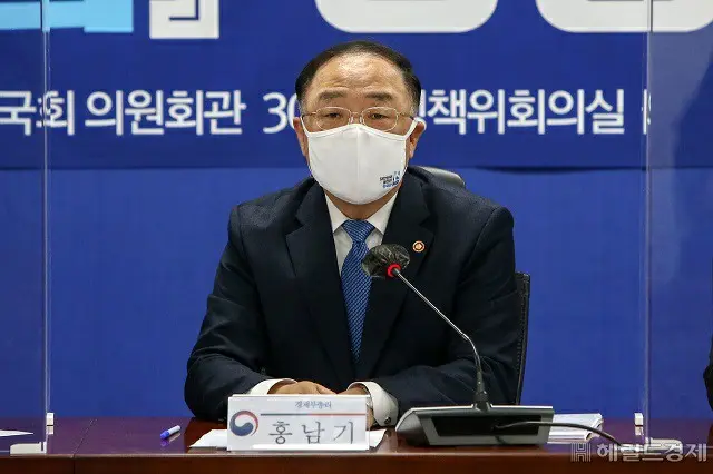 洪楠基、副総理兼企画財政部長官（画像提供:wowkorea）
