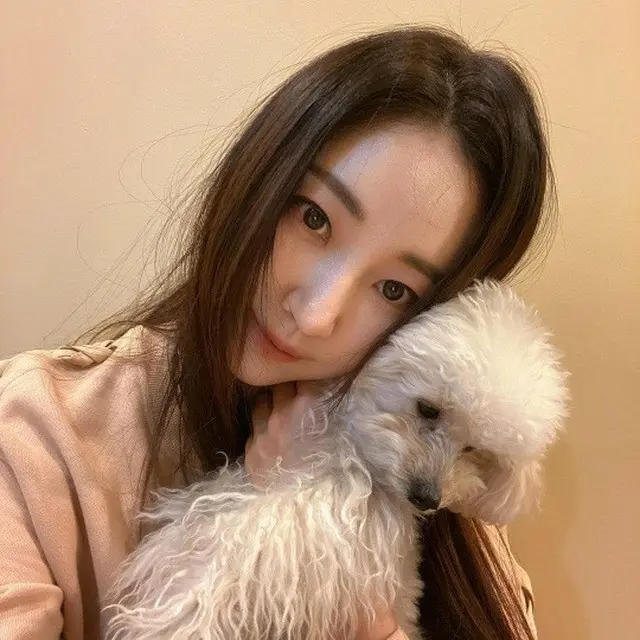 女優キム・サラン、43歳なのに”見た目20代”…「清純女神」のタイトルはエンドレス（画像提供:wowkorea）