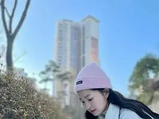 チョンジン（SHINHWA）の妻リュ・イソさん、雪だるまデート…「お姫様のよう」
