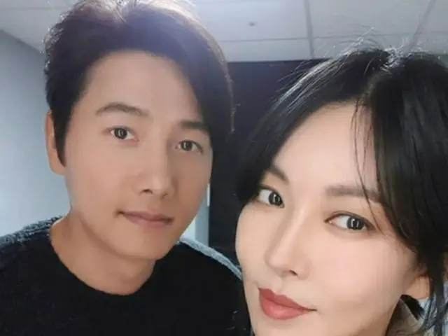 女優キム・ソヨン、夫イ・サンウと仲良く自撮りに羨望の声（画像提供:wowkorea）