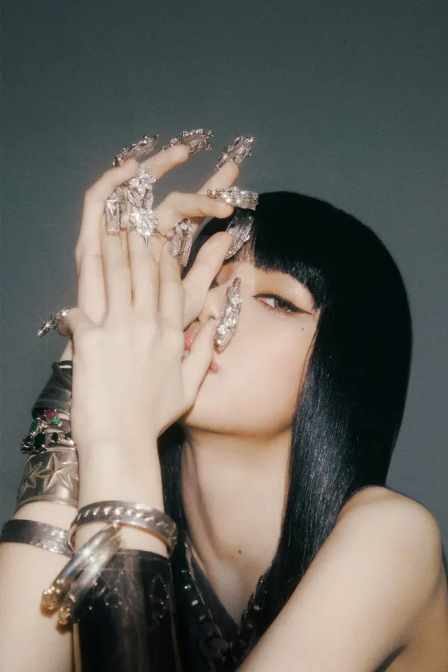 LISA（BLACK PINK）の楽曲「MONEY」が「Spotify」で3億ストリーミング突破……韓国ソロ歌手の最短記録更新（画像提供:wowkorea）
