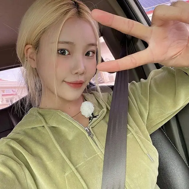 ガールズグループ「MOMOLAND」のジュイがキュートな写真を公開（画像提供:wowkorea）