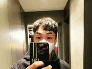 イ・ソクフン（sg WANNABE）、短くカットした新しいヘアスタイルを公開…10年は若返った？