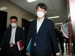 韓国検察、性接待疑惑の李俊錫国民の力代表を告発した事件を警察に移送