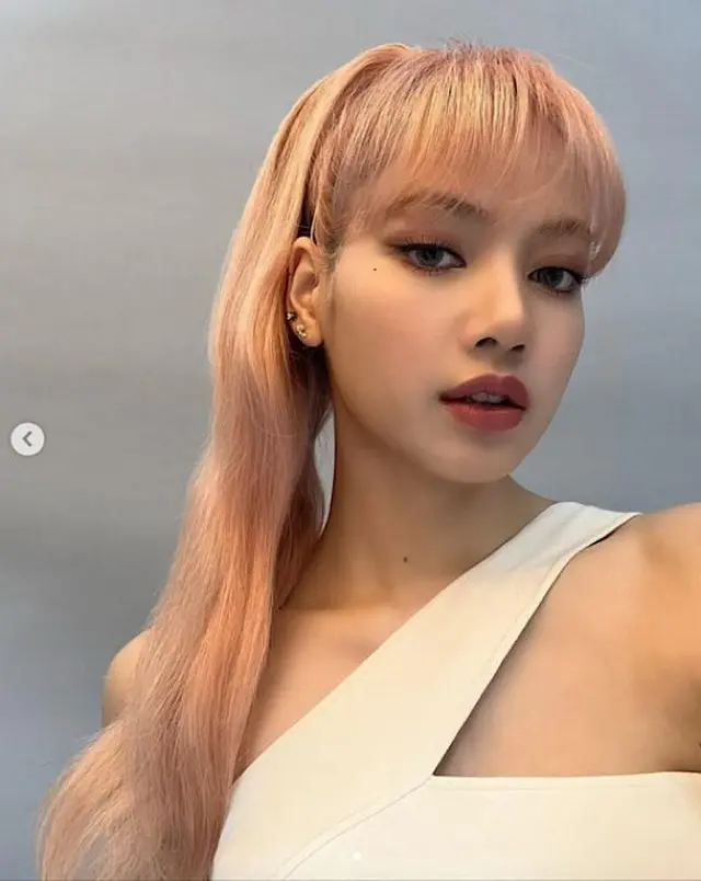 LISA「BLACKPINK」、アメリカでK-pop新記録打ち立てる（画像提供:wowkorea）