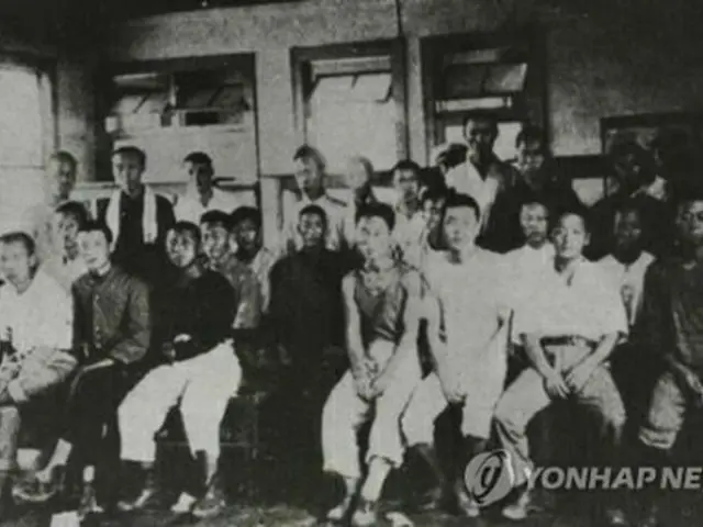 日本の炭鉱に強制徴用された朝鮮半島出身者（資料写真、海外橋胞問題研究所提供）＝（聯合ニュース）≪転載・転用禁止≫