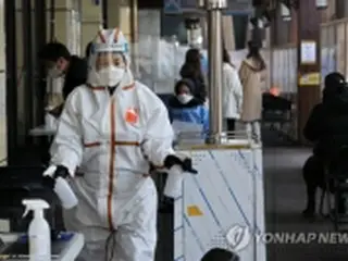 オミクロン株感染者が１週間で１千人超増加　今月中優勢に＝韓国