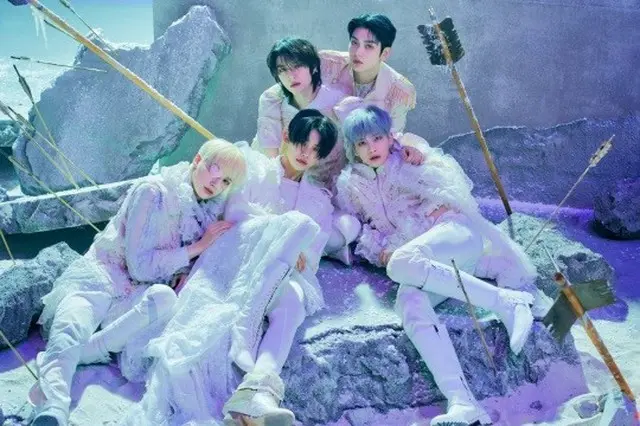 「TOMORROW X TOGETHER」のアルバム「混沌の章:FREEZE」、2021米最大販売K-POPアルバムに（画像提供:wowkorea）