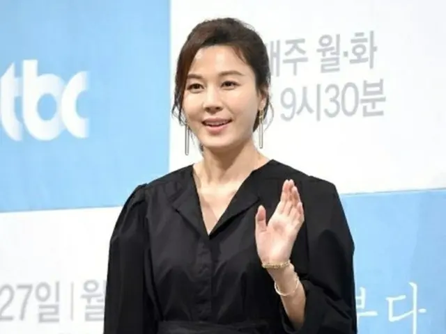 【公式】女優キム・ハヌル、ワクチン接種後に脳死となった女子中学生へ「3千万ウォン（約300万円）寄付」（画像提供:wowkorea）