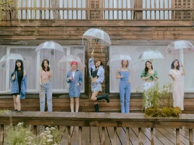 「OH MY GIRL」、「2022韓国ファーストブランド大賞」で女性アイドル部門を受賞(画像提供:wowkorea)