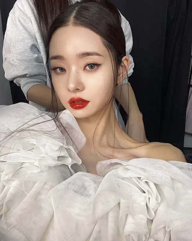 YouTuberのソン・ジア（フリージア）が魅力的なルックスで、ファンらの心を盗んだ。（画像提供:wowkorea）