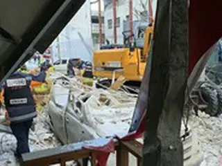 「1分はやく外に出ていたら」…光州マンション「崩壊事故」現場付近の商店街、営業再開も困難＝韓国