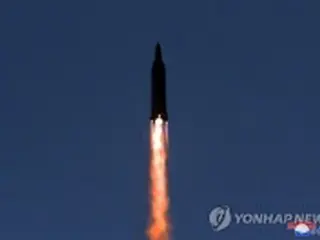 北朝鮮　列車から戦術誘導弾２発発射＝「目標に命中」