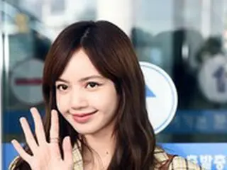 「BLACKPINK」リサ、ガールズグループ個人ブランド評判1位‥2位は？