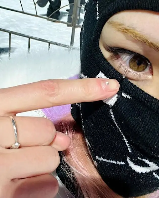 歌手チョン・ソミ、スキーでまつげが凍った？…「 クレイジーな人形ビジュアル」（画像提供:wowkorea）