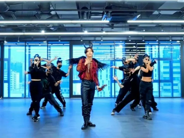 チャンミン（東方神起）、新曲「Devil」スペシャル振り付け映像公開！ファンへのサプライズプレゼント（画像提供:wowkorea）