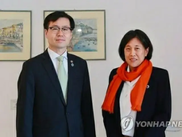 呂翰九氏（左）とタイ氏（資料写真）＝（聯合ニュース）