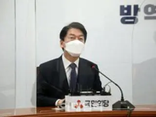 安哲秀国民の党大統領選候補、釜山・慶尚南道を訪問し市民から意見聴取＝韓国
