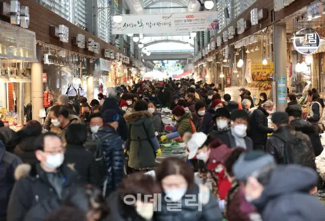旧正月を前に活気あふれる市場=韓国（画像提供:wowkorea）