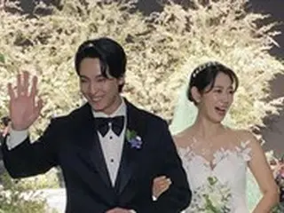 女優パク・シネ着用のウェディングドレス、コ・ソヨン＆チョン・ジヒョンも着用した米ブランドと話題に