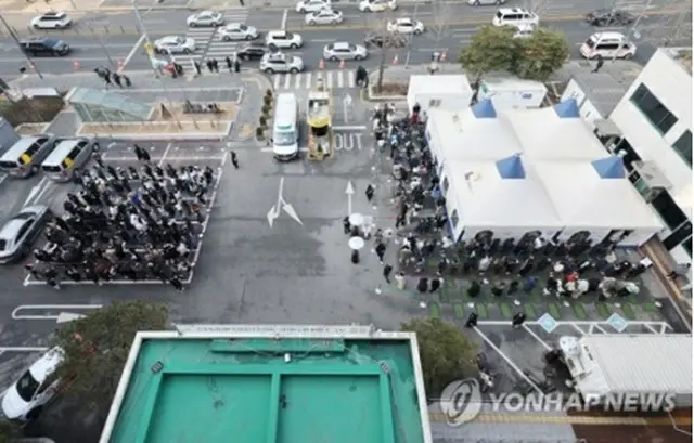 ソウル市内の新型コロナウイルス検査所＝26日、ソウル（聯合ニュース）