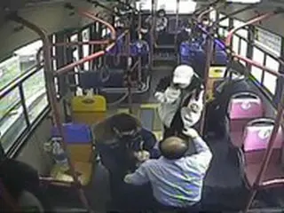 乗客が倒れるも15秒後に心肺蘇生法…バスの運転手・乗客が救う＝韓国