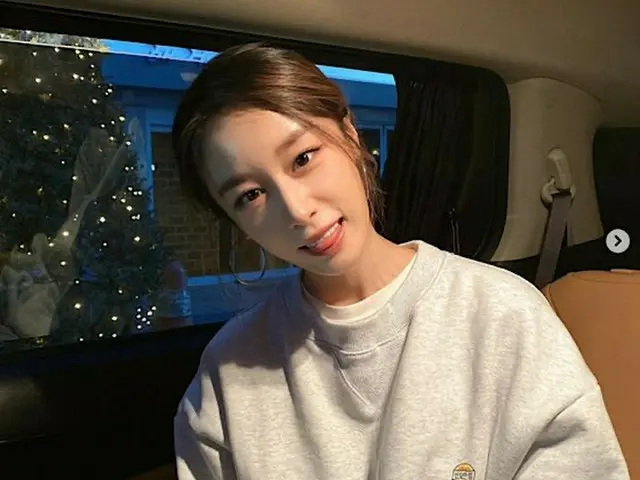 「T-ARA」ジヨン、「新西遊記」とは何の関係？ …「気になるスウェットを着てあっかんべー」（画像提供:wowkorea）