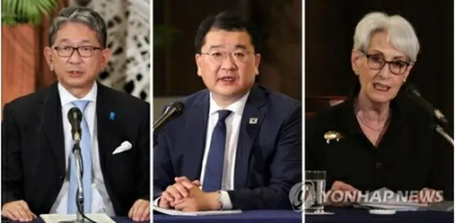 （左から）森氏、崔氏、シャーマン氏（資料写真）＝（聯合ニュース）