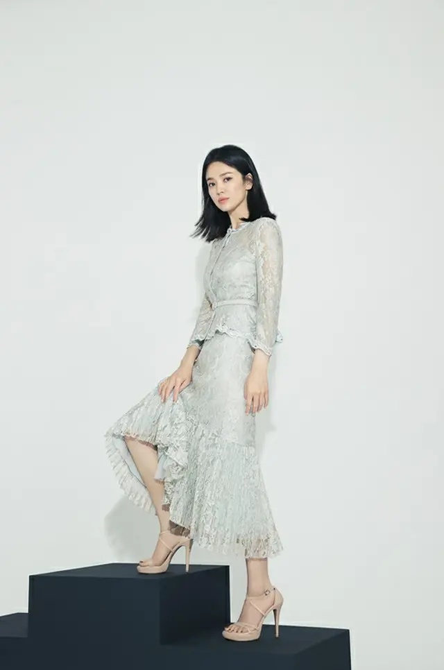 女優ソン・ヘギョ、ハイヒール＆シースルー…ブランド級の美脚を披露（画像提供:wowkorea）