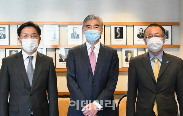 写真左から北朝鮮核問題をめぐる韓・米・日首席代表（画像提供:wowkorea）