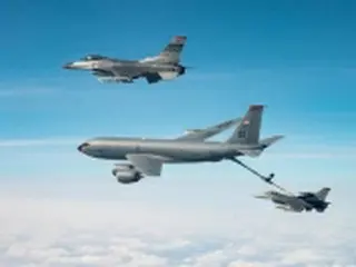 米軍が朝鮮半島上空での空中給油訓練公開　北朝鮮への警告か