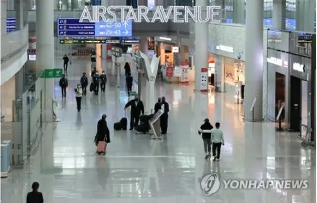 閑散とした仁川空港内の免税店エリア（資料写真）＝（聯合ニュース）