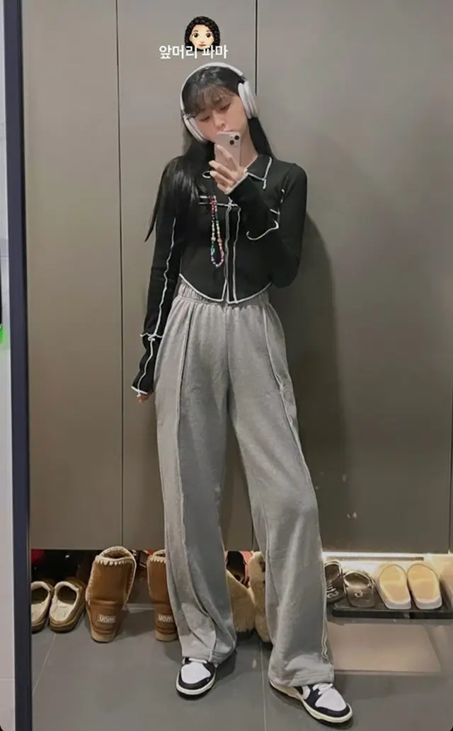 ”167cm”ソリョン（AOA）、スニーカーを履いてこの足の長さ？…並外れたスタイルを自慢（画像提供:wowkorea）