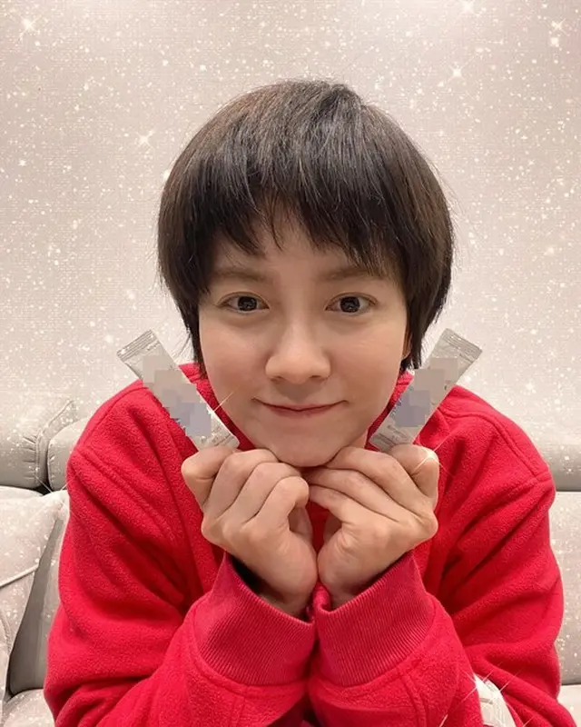 女優ソン・ジヒョ、ショートカットでボーイッシュな魅力…「無事であることをお伝えします」（画像提供:wowkorea）