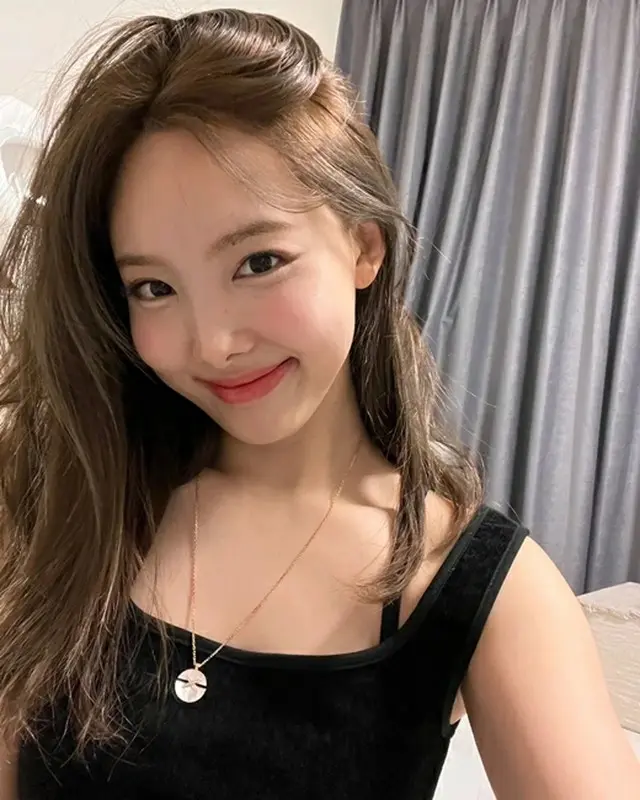 ナヨン（TWICE）がSNSに写真を掲載…はつらつとした魅力（画像提供:wowkorea）