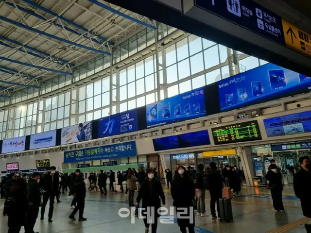 ソウル駅広場の5階建ての建物から50代男性が転落して死亡＝韓国（画像提供:wowkorea）