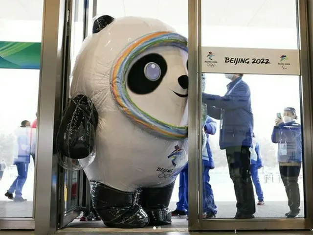 北京五輪マスコット「ビンドゥンドゥン」がしゃべった＆着ぐるみを脱いで男性が出てきて中国で衝撃と話題に＝韓国報道（画像提供:wowkorea）