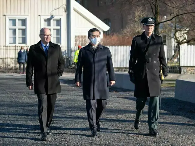 ノルウェーを訪問中の徐旭 韓国国防相はエノクセン国防相と会談を行なった（画像提供:wowkorea）