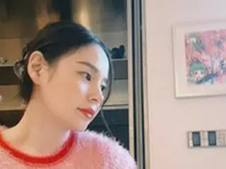 ママになった女優ミン・ヒョリン、妊娠中の頃の写真を公開…透明感あふれる美しい横顔