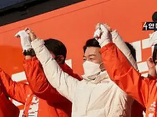 「一酸化炭素中毒で2人死亡」韓国大統領選候補の安氏の遊説用バス、違法改造の疑い＝韓国報道