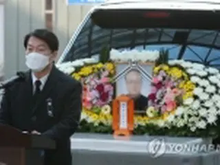 死亡事故で中断した選挙運動　１９日に再開＝韓国大統領選の安候補