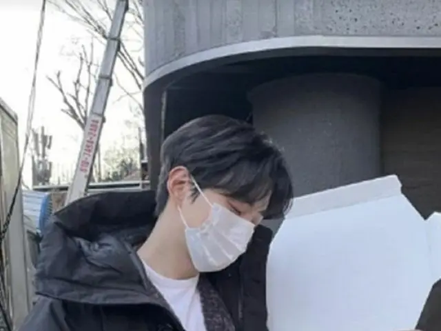 ジュノ（2PM）、「もったいなくて…」ピザを見つめるまなざしにも胸キュン？（画像提供:wowkorea）