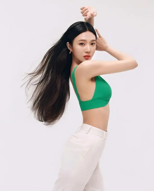 「Red Velvet」 ジョイ、綺麗なボディライン＆くびれたウエスト披露（画像提供:wowkorea）