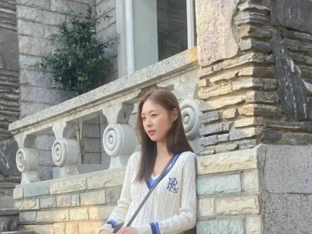女優イ・ヨニ、新妻になっても“初恋”のようなビジュアルは相変わらず…春の女神が舞い降りた（画像提供:wowkorea）