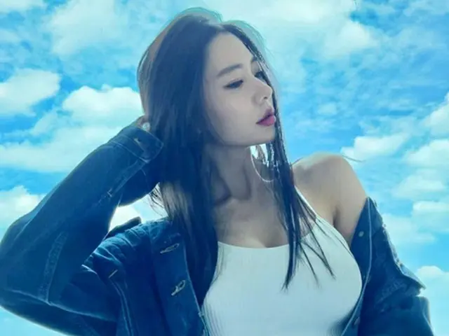 女優クララがセクシーさを誇った.(画像提供:wowkorea)